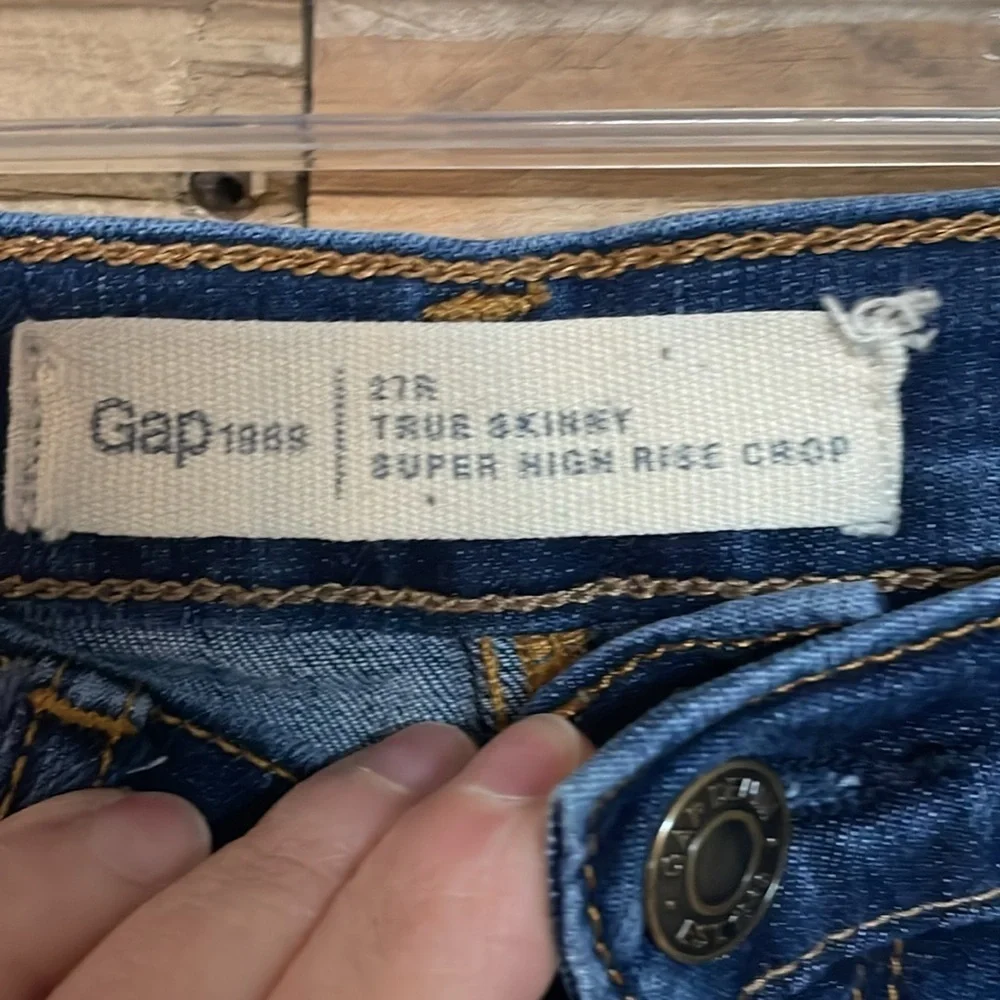 GAP size 27R true skinny super high-rise crop dark wash jeans